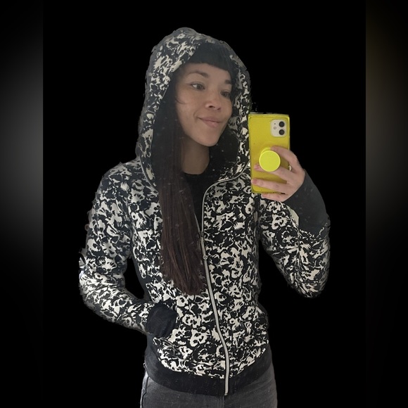 Lululemon Jacket - Picture 4 of 4